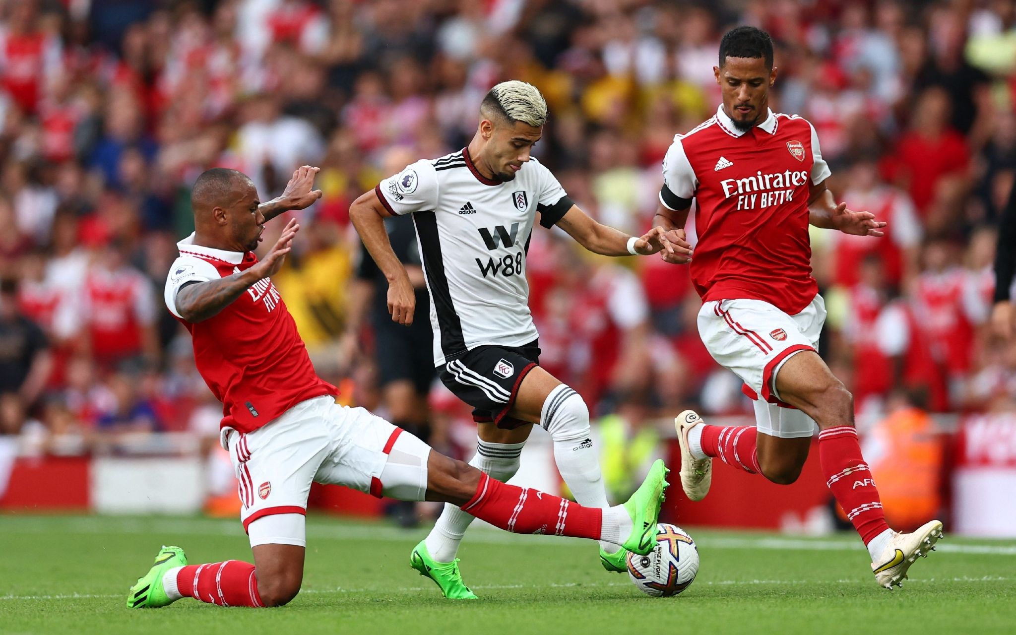 西的比赛中 西的比赛中