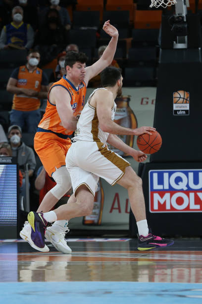 通过智慧与 通过智慧与